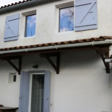 Holiday home La K Nard Au Centre De Trojan *